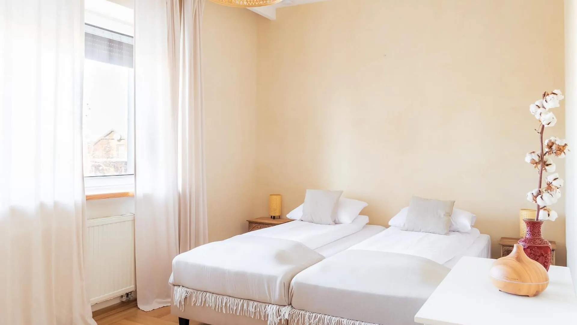 Blisshouse Luxurious Guesthouse Calm And Energetic Spot Near By City Surrounded By The Forest Where You Will Find Your Peace And Your People Krakow Guest house