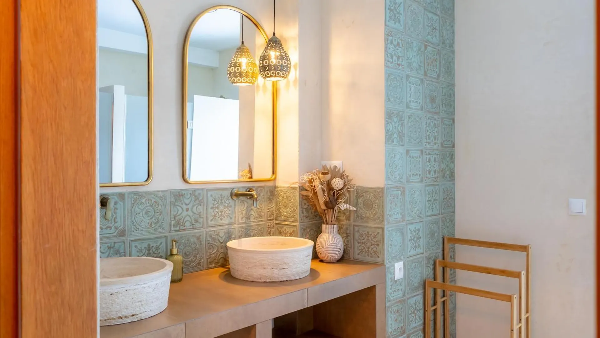 Blisshouse Luxurious Guesthouse Calm And Energetic Spot Near By City Surrounded By The Forest Where You Will Find Your Peace And Your People Krakow 0*,