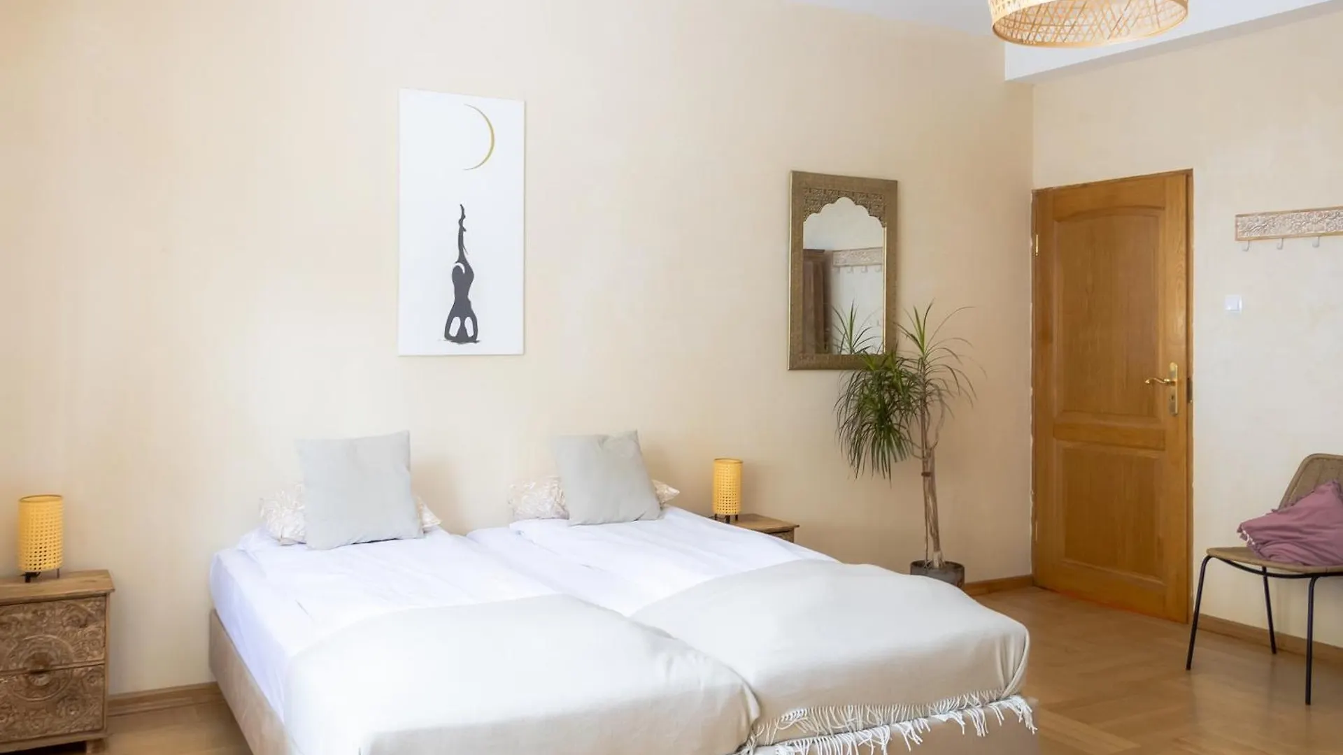 קרקוב Blisshouse Luxurious Guesthouse Calm And Energetic Spot Near By City Surrounded By The Forest Where You Will Find Your Peace And Your People בית הארחה
