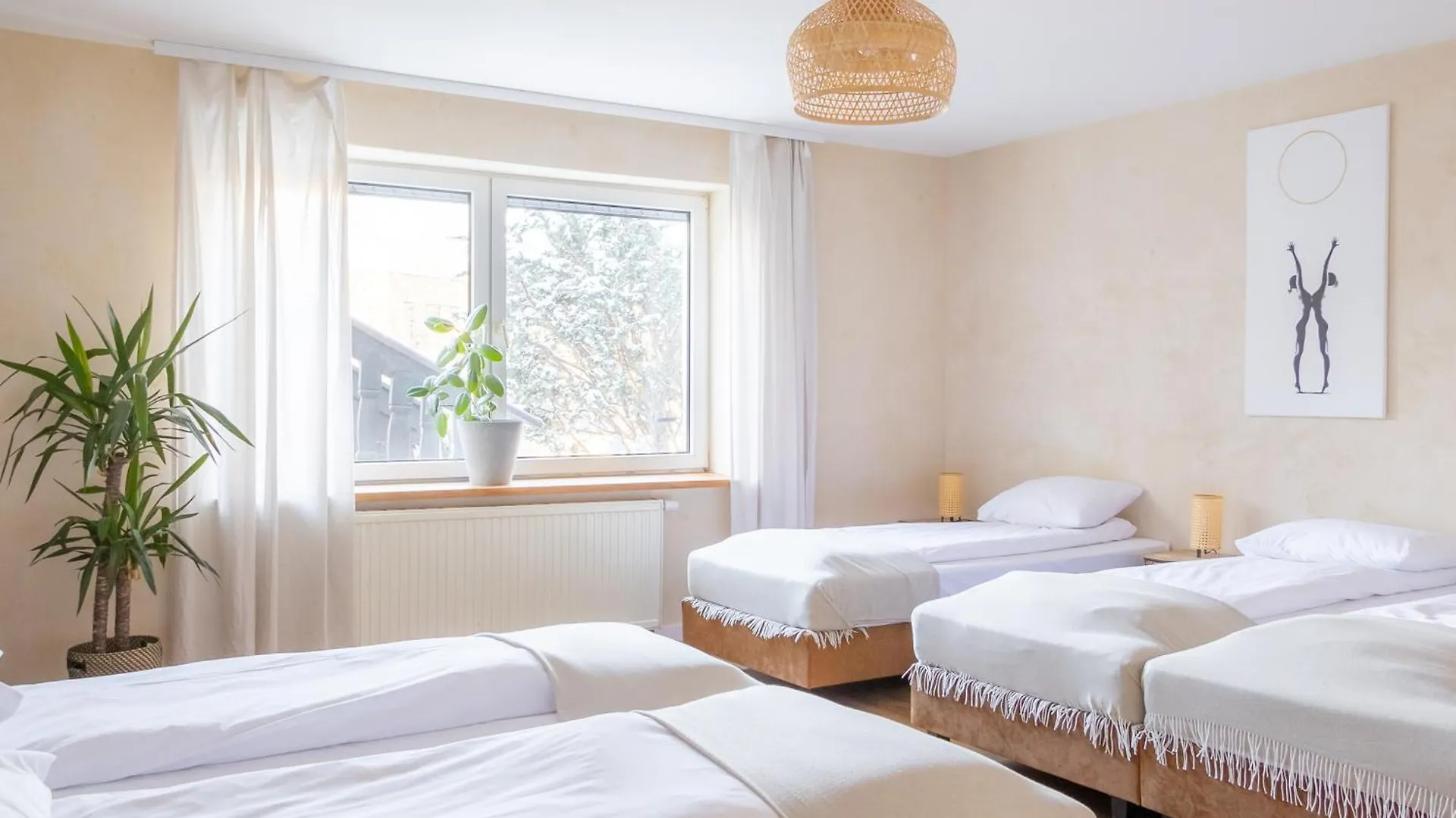 קרקוב Blisshouse Luxurious Guesthouse Calm And Energetic Spot Near By City Surrounded By The Forest Where You Will Find Your Peace And Your People בית הארחה