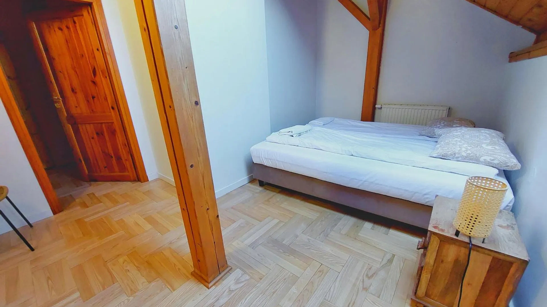 קרקוב Blisshouse Luxurious Guesthouse Calm And Energetic Spot Near By City Surrounded By The Forest Where You Will Find Your Peace And Your People בית הארחה