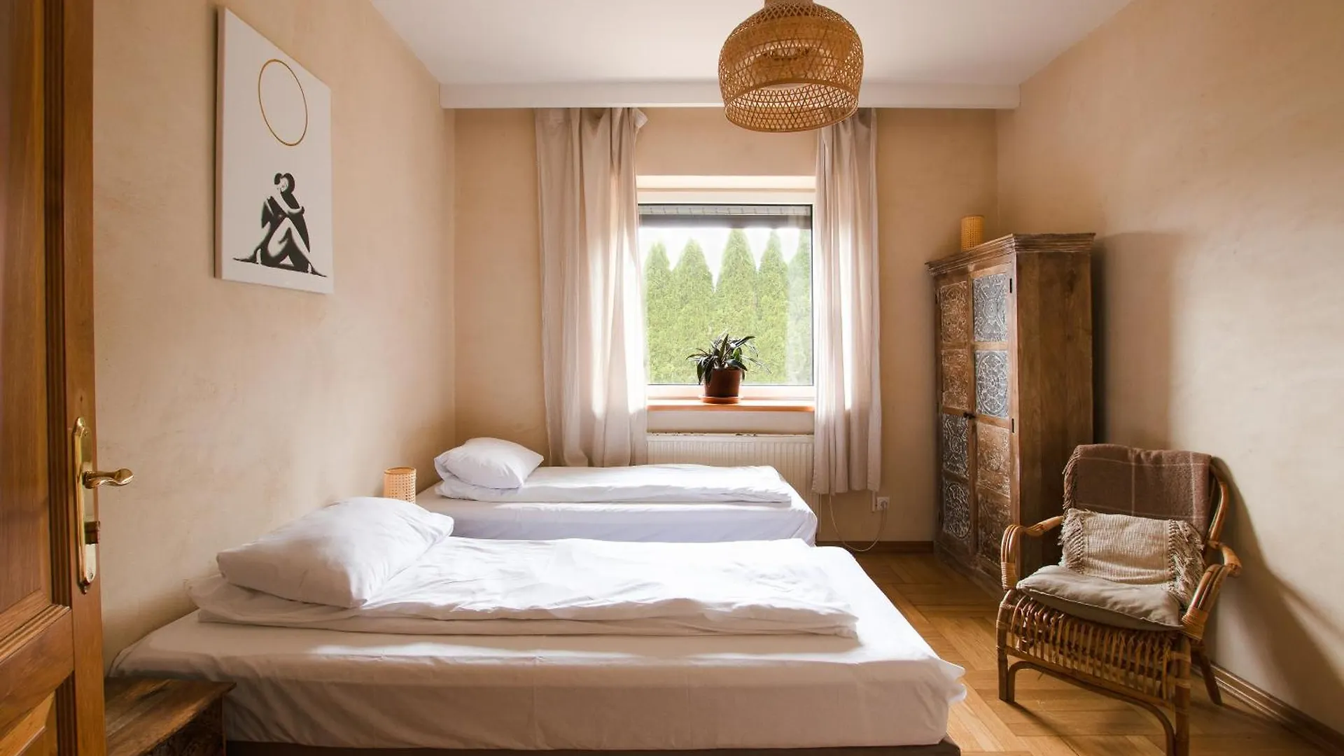 Blisshouse Luxurious Guesthouse Calm And Energetic Spot Near By City Surrounded By The Forest Where You Will Find Your Peace And Your People Krakow Guest house