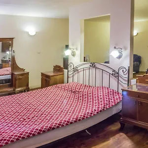  Hostel Flower